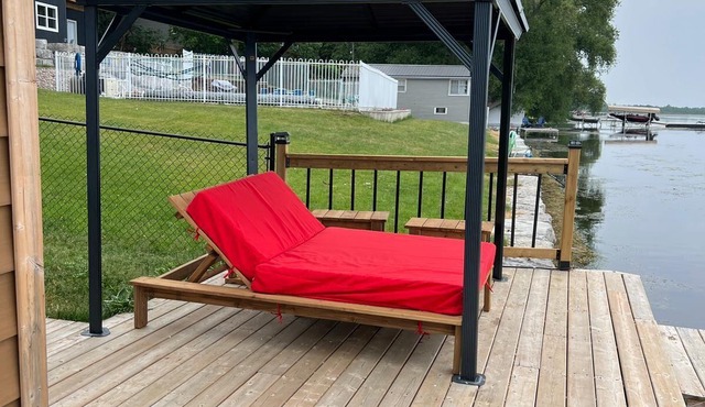 (Monthly rental only)Luxury Cottage Sturgeon Lake