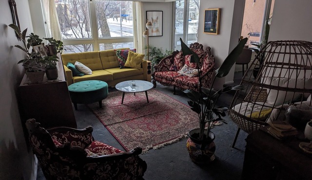 Monthly Spacious 2BR Furnished Apartment in Sandy Hill - AC+WIFI+ Heated Pool