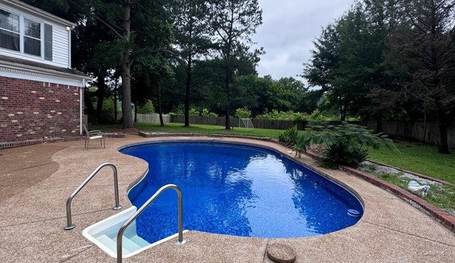 MONTHLY STAYS-Elegant 6 BR+ Extra Space Beds with Pool-Near Golf Course