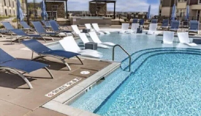 Monthly Stays Luxe Des Peres Suite with Complimentary Starbucks Onsite!