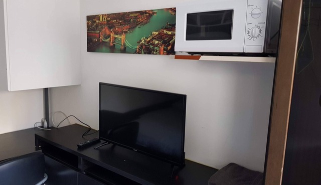 MONTHLY STUDIO IN VILLEJUIF