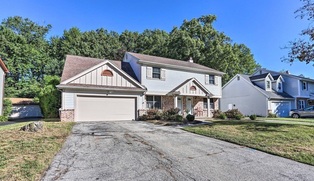 Monthly Toledo Rental Cozy 2BR Near Shops, Garde