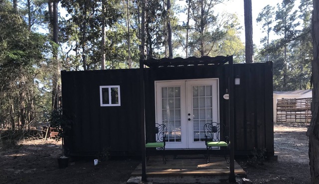 Monthly, Weekly, Nightly Rates-Rustic Tiny Home By Texas Renaissance