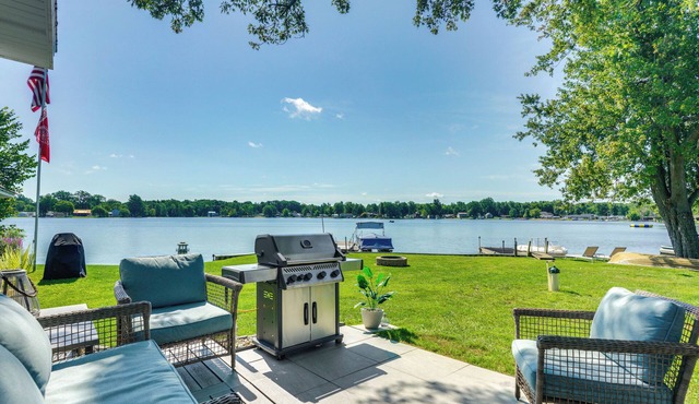 Montpelier Lake House w/Deck, Dock & Fireplace!