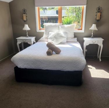 Montrose Barn House- Entire Home