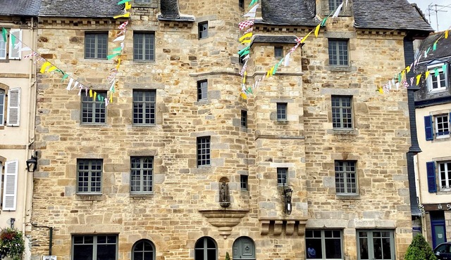 Monument Historique du Xviième Siècle en Centre Ville