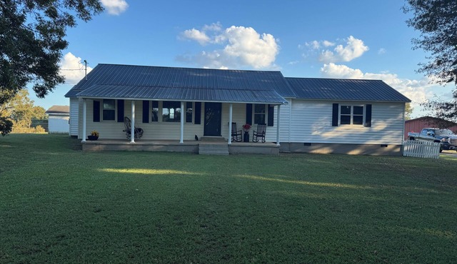 Moo Moo Meadows - Great Location - 4 bedrooms - Sleeps 12