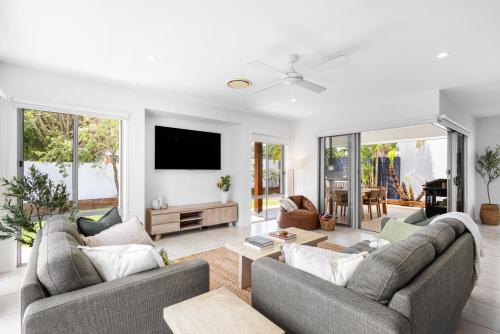 Mooloolaba Parkway Palms Spacious 3BR with Patio & BBQ Pet-Friendly near the Beach