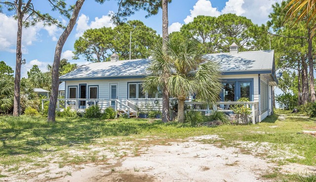 Moon in My Pocket – Iconic Bayfront Retreat w/Private Dock & Beach Access!