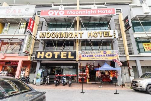 Moon Night Hotel Batu Caves
