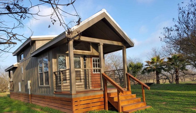 Moon River Ranch - Gardenia Cabin
