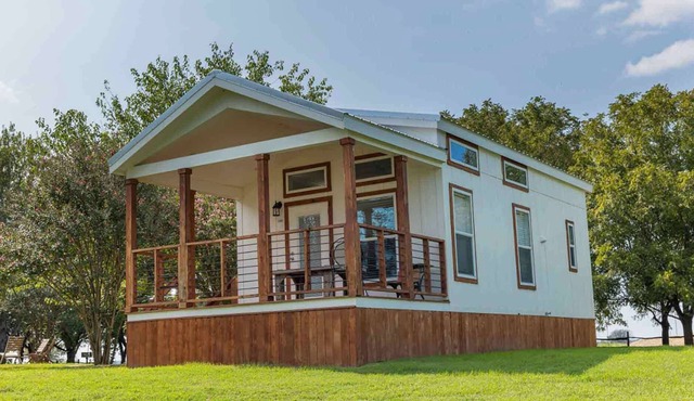 Moon River Ranch - Magnolia Cabin
