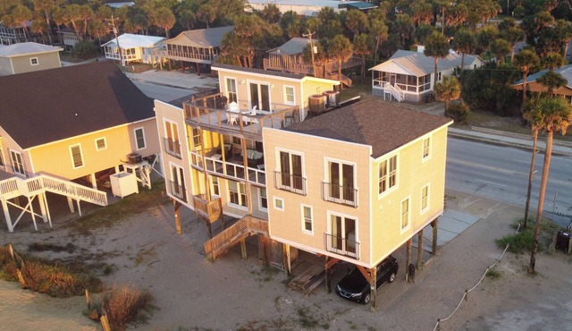 Moon Tide|Oceanfront Showplace|Dog Friendly|Elevator|Rooftop Deck|Family-Friendly Amenities
