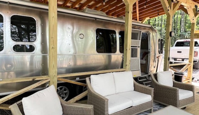 “Moonbeam” (Airstream)