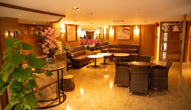 MOONDOG RETREAT: Tranquil Lakefront Cottage