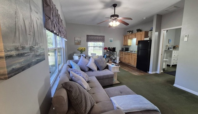 Moondrift Guesthouse - Secluded and Relaxing