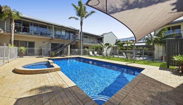 Moonlight Bay Apartments