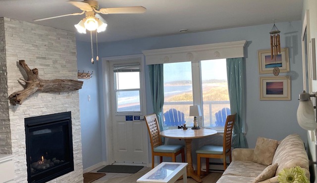 Moonlight Beach Suites