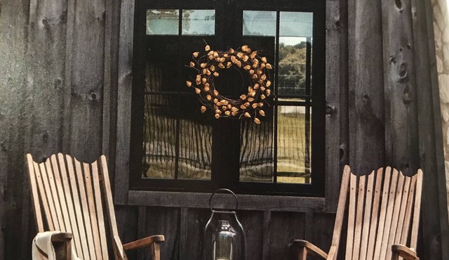 Moonlight Cottage “Howdy” in Idaho Countryside, Sleeps 6