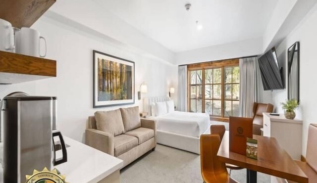 Moonlit Oak | Includes Two 1-Day Lift Tickets