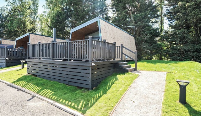 MOONLIT SKYLIGHT - BILLING AQUADROME in Billing Aquadrome Holiday Park