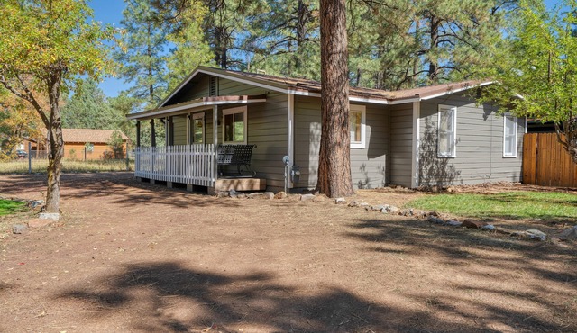 Moonridge Family Getaway w/Detached Casita, Wi-Fi, Fenced Yard & Dog-Friendly