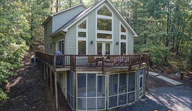 Moonshine Mountain | Hot tub & fire pit | Bryce Resort