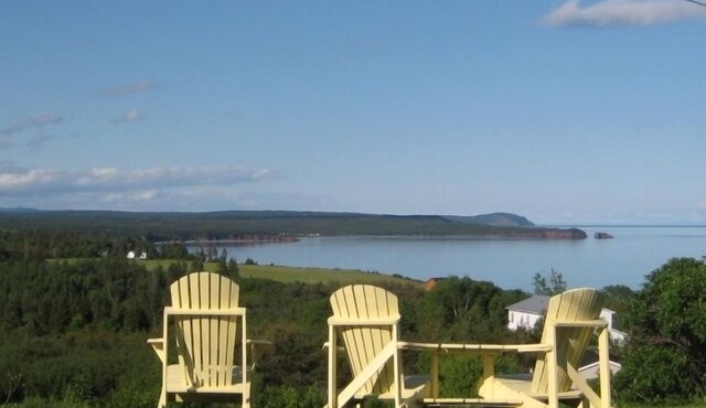 Moore's Specialties Guest House /Relaxing Retreat by the Bay of Fundy
