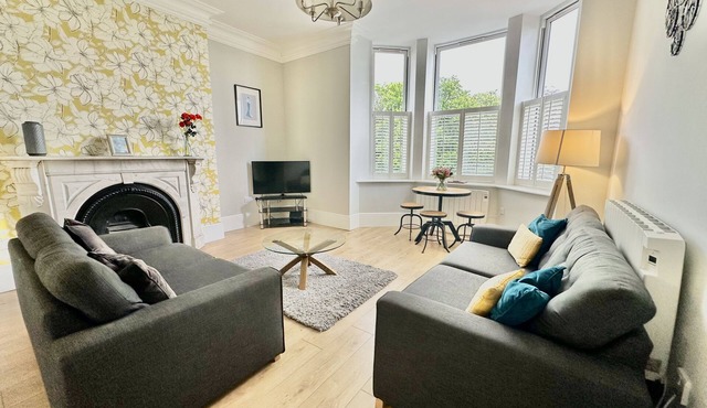 Moorgate View - Free On Street Parking