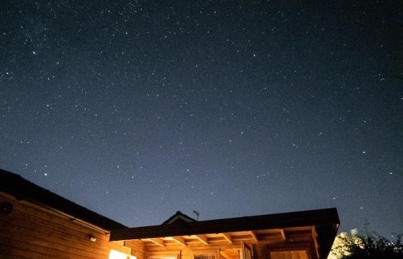 Moors Wood Relaxing ,Tranquil retreat with Hot Tub