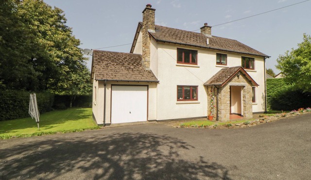 MOORSTONE, pet friendly, with open fire in South Zeal