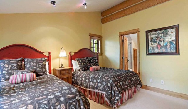 Moose Cabin | Bronze Buffalo Ranch