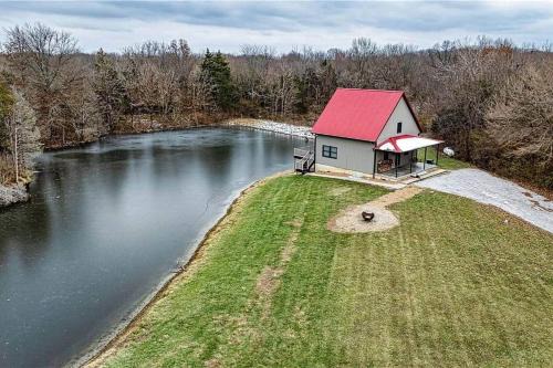 Moose Cabin | Secluded Cabin w/Private Pond