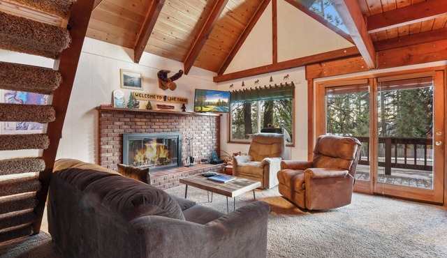 Moose Cabin | Year-Round Outdoor Fun w/BBQ