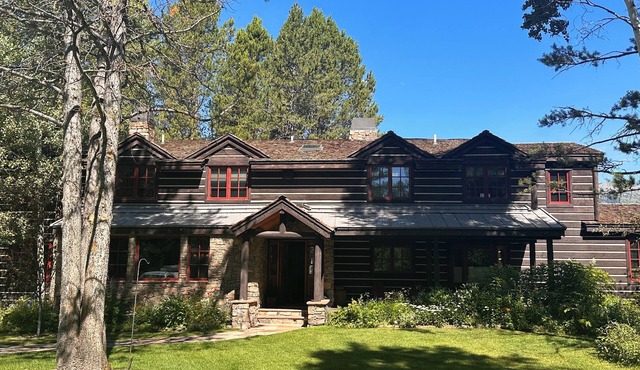 Moose Haven Home, Aspens/Wilson Elegant 5-bedroom, Near Teton Village Jackson WY