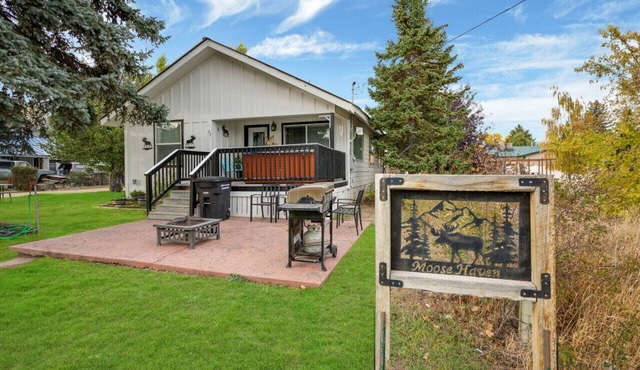 Moose Haven | Pet Friendly Retreat w/Hot Tub