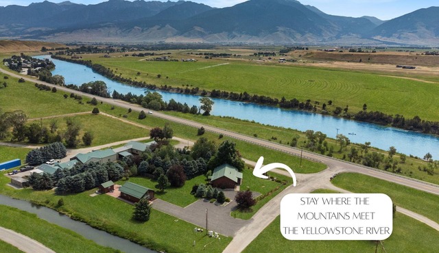 Moose Horn Lodge- A Clean Cabin for Families, Wedding Goers & Montana Adventures