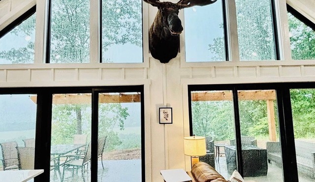 Moose Lodge- 180 Acre Nature Retreat on Meramec