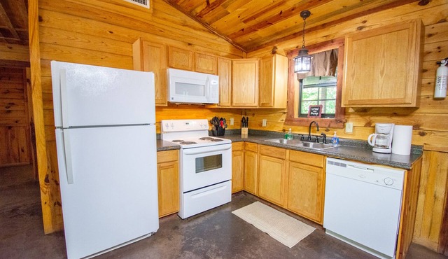 Moose Lodge|18Acres|Private Creek|Swim|Hiking|ATV Trails|Mtn Cabin