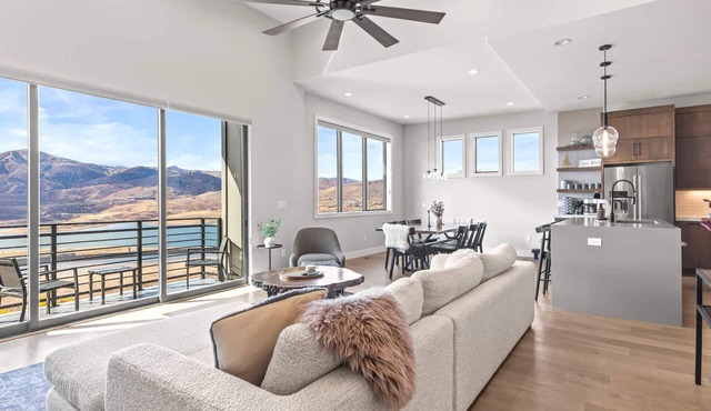 Moose Mgmt-Klaim 822: Lake/Mnt. Views! Private Hot Tub, Grill, King Beds