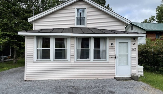 Moose River Bungalow Rustic 3BR all year round