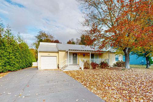 Moose's House - 70 Radcliffe Rd.