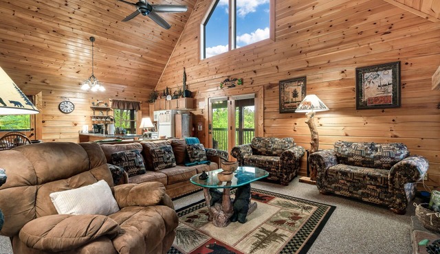 Mooseberry Ridge*2 Mstr Bdrm suites*Hot Tub*Game Rm*Fast WiFi*Seasonal Pool