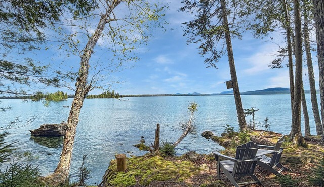 Moosewood (Tomhegan Direct Lake Access)