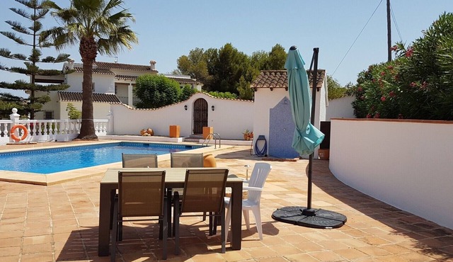Moraira winter sunshine escape - villa with enclosed naya, C/H, two beds/baths