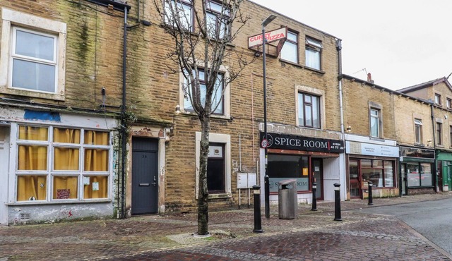 MORCOMBE RETREAT, pet friendly, country holiday cottage in Morecambe