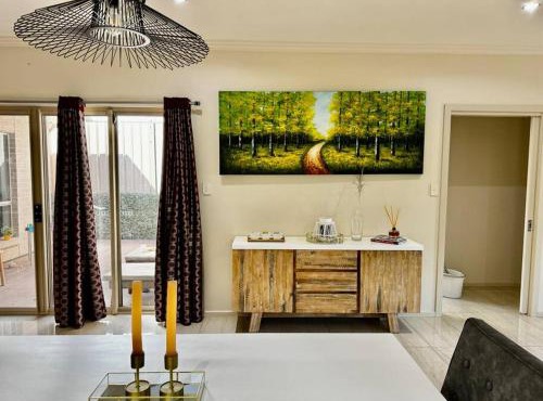 Morden Elegant 4 Bedroom House