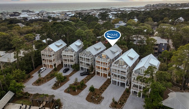 'More Grayter' * Lake Views * Walk To Beach * Gorgeous 5 BR Grayton Beach home * Neighborhood pool