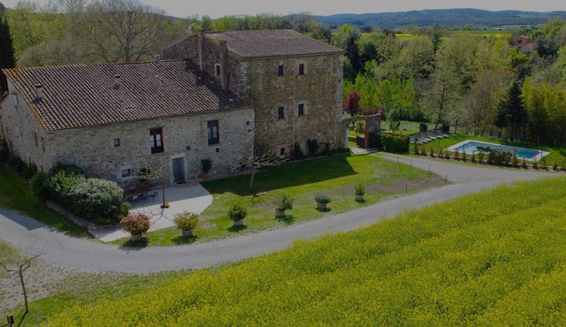 More Riera SPECTACULAR FARMHOUSE near Besalú for 13 people