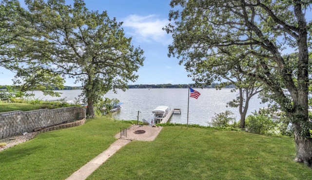 Morehead Retreat on 75 ft of East Lake Okoboji